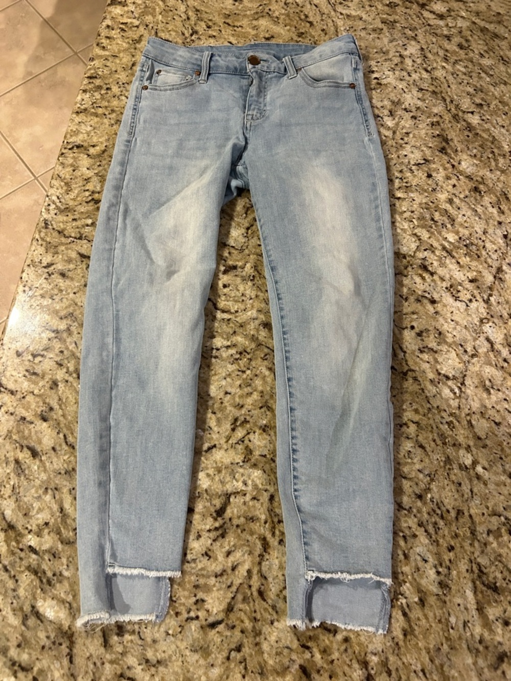 Light Wash Ankle Crop Women's Jeans - Frayed Hem